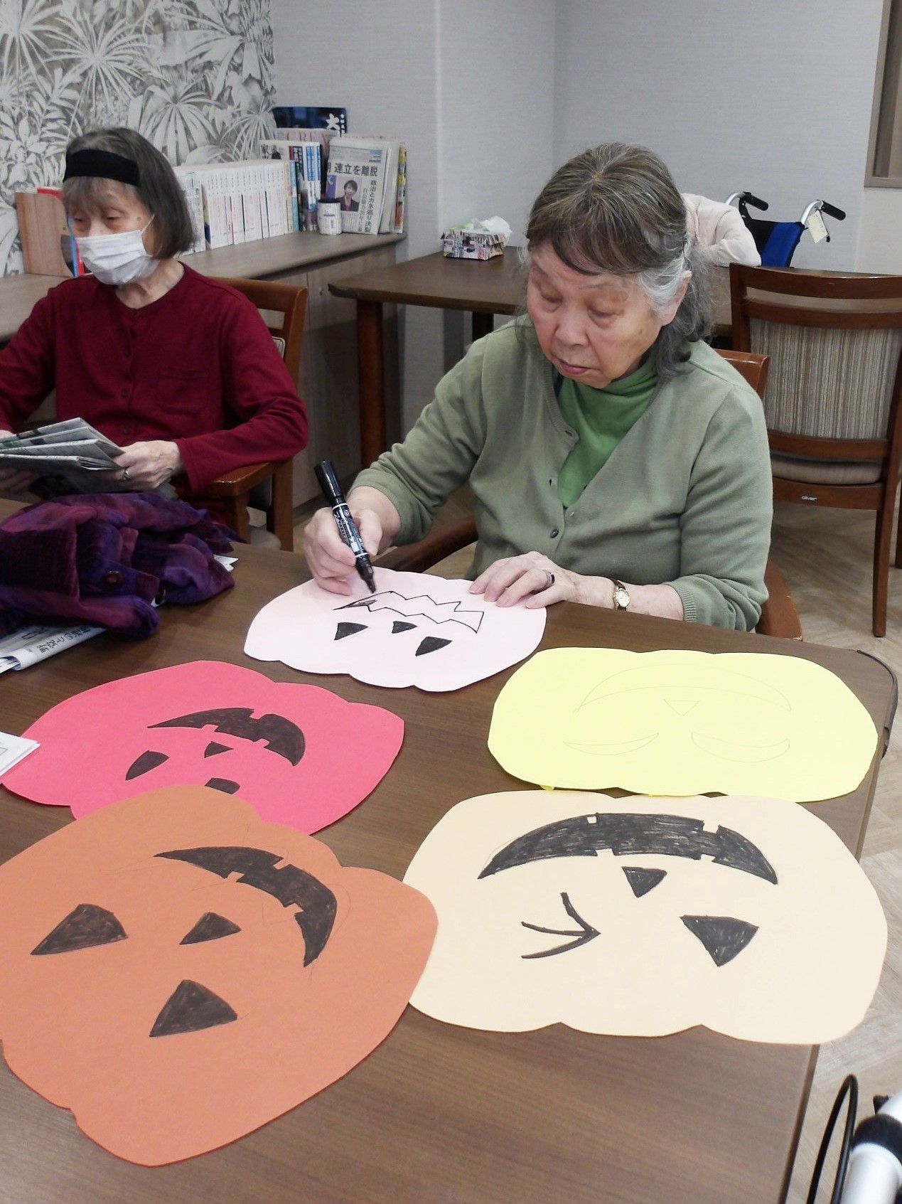 ハロウィン準備-1　ニチイホーム野方