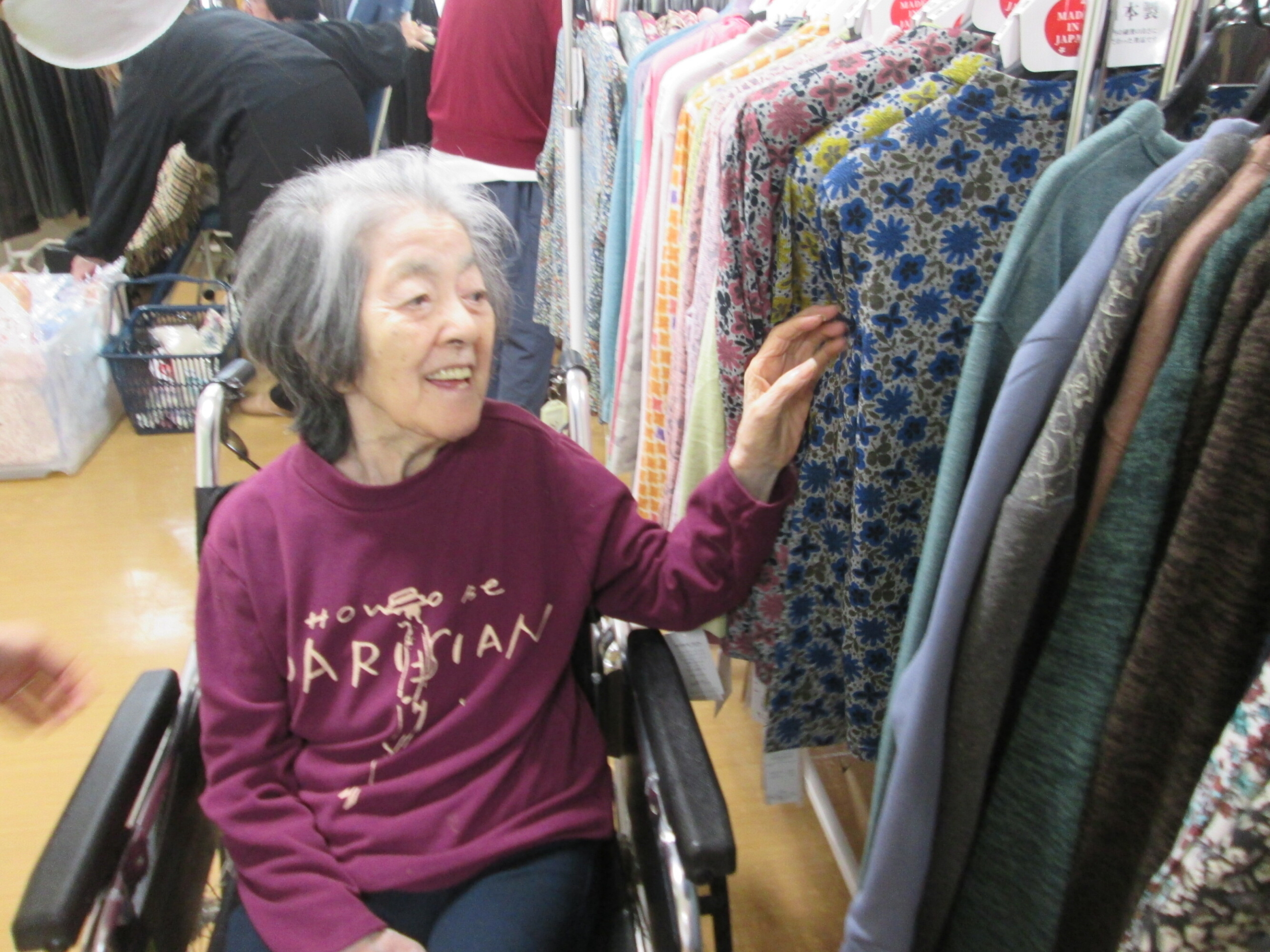 衣類出張販売会-1　ニチイホーム矢口