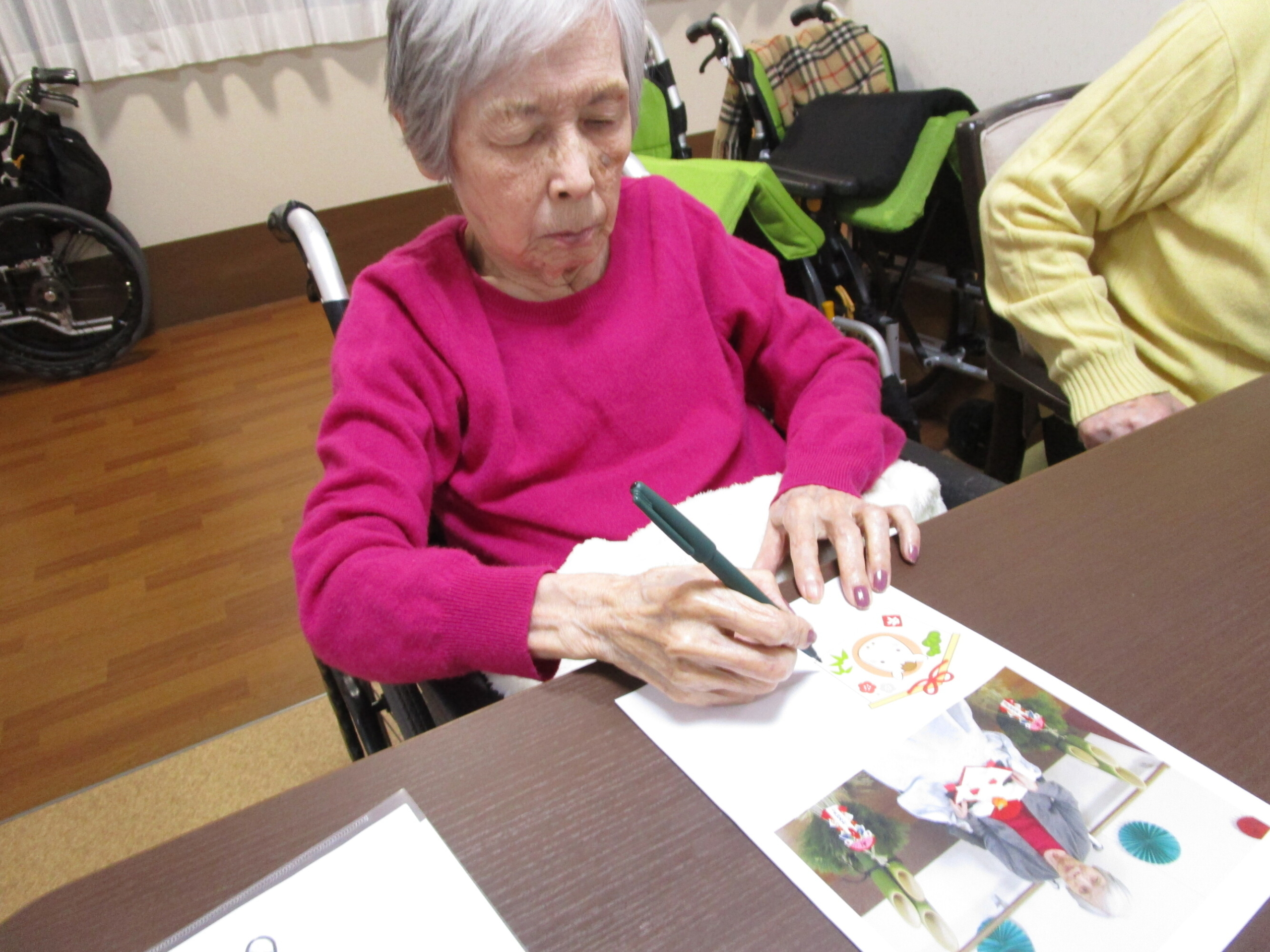 年賀状作り-1　ニチイホーム成城